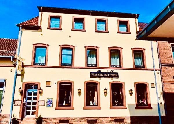 Hotel Pfaelzer Hof 엔켄바흐알젠보른 외부 사진