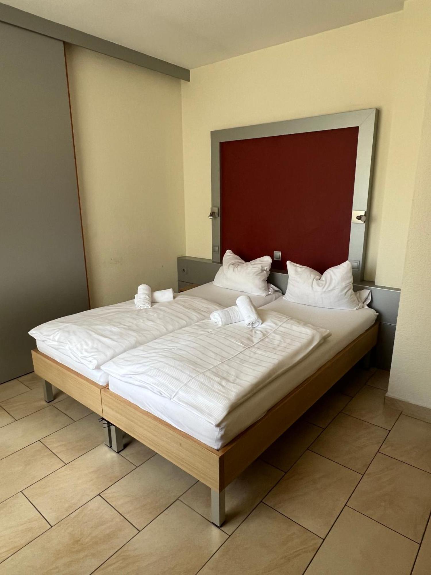 Hotel Pfaelzer Hof 엔켄바흐알젠보른 외부 사진