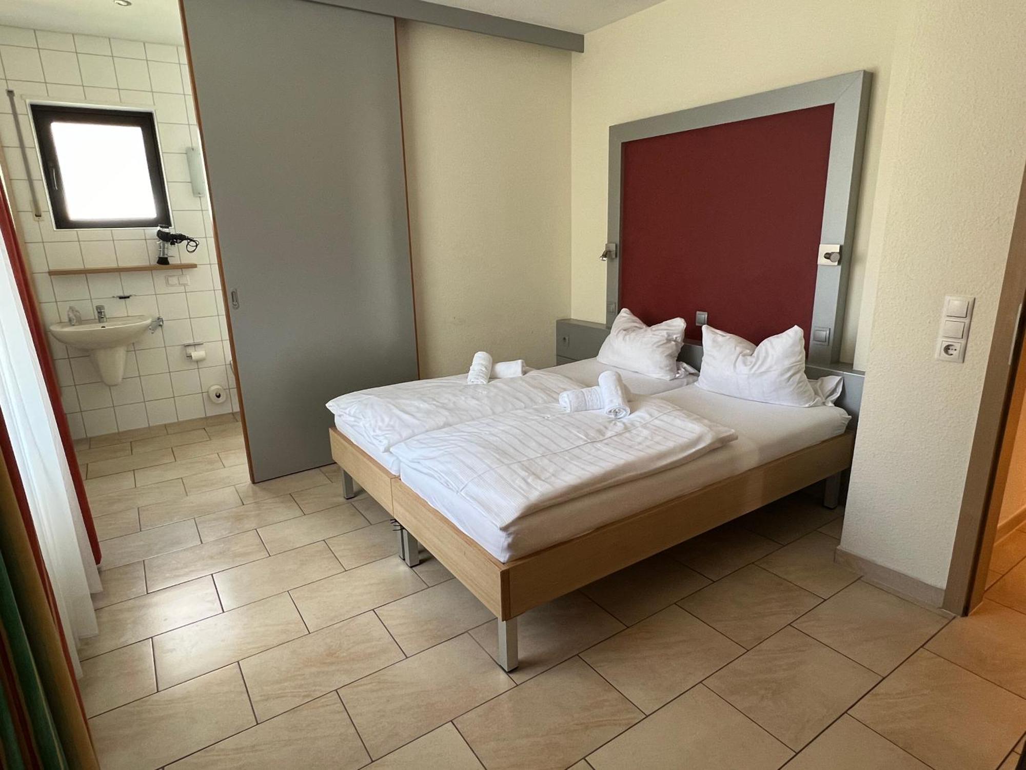 Hotel Pfaelzer Hof 엔켄바흐알젠보른 외부 사진