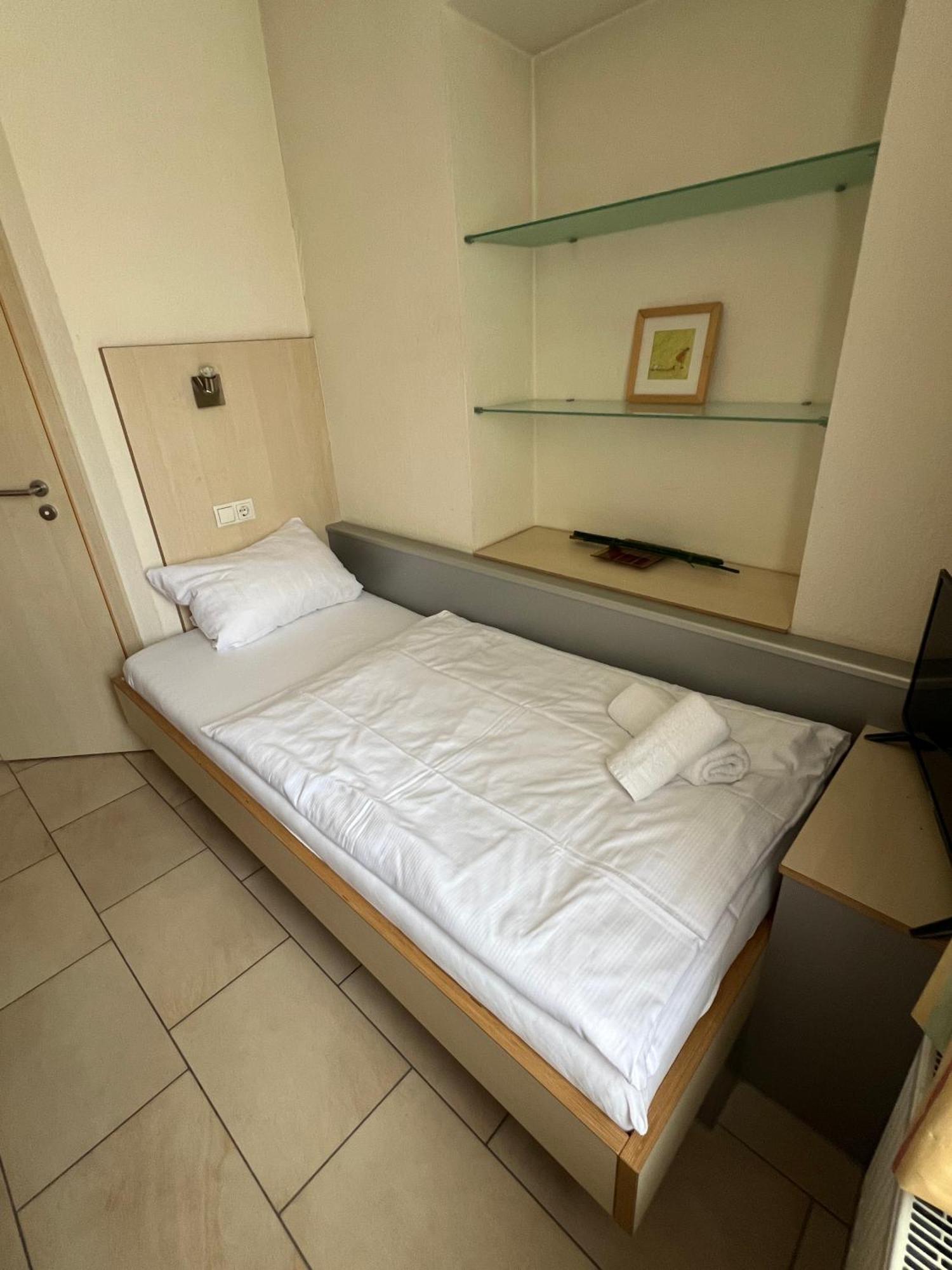Hotel Pfaelzer Hof 엔켄바흐알젠보른 외부 사진